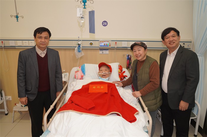 我院开展2025年新春走访慰问活动 第 3 张