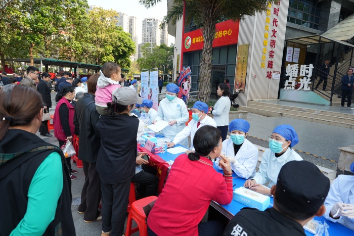 义诊现场 (1).JPG