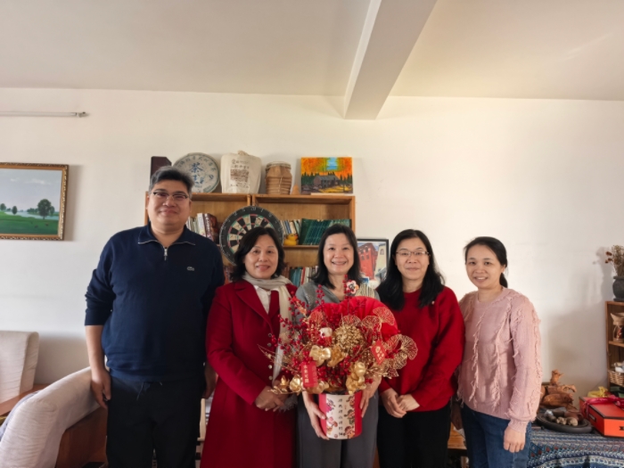 岁寒暖意浓 新春传党情——我院儿牙与公卫党支部开展春节前走访慰问退休老同志活动 第 3 张