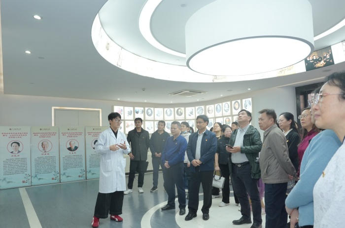 廉洁润医心 践廉护健康——我院开展2025年廉洁文化宣传教育月活动 第 2 张