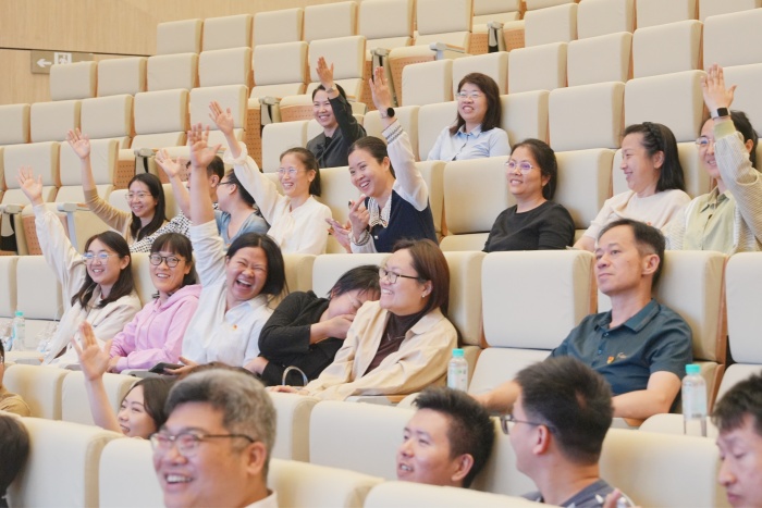 党建引领促发展 政医协同护齿健——我院与五象新区规划建设管委会多个党支部开展党建联建活动 第 7 张