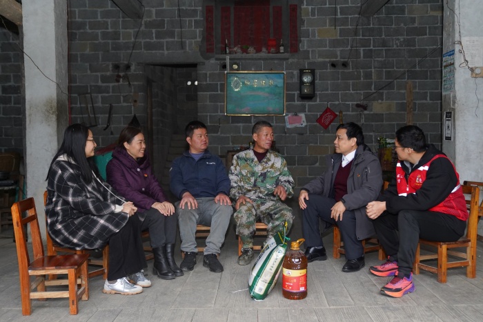 校领导带队赴我院定点帮扶村开展遍访调研暨春节慰问活动 第 6 张