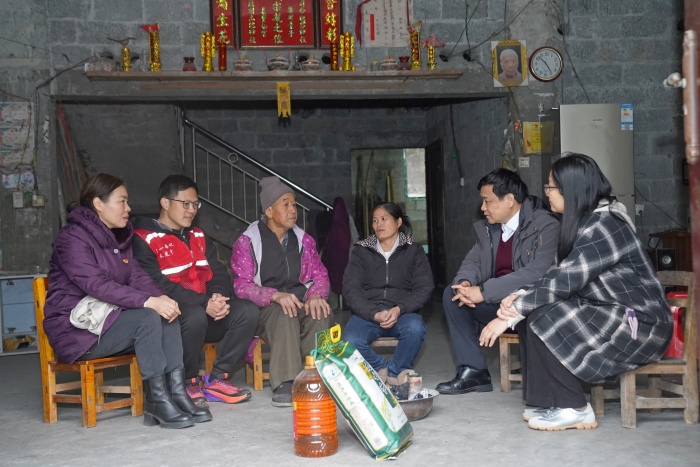 校领导带队赴我院定点帮扶村开展遍访调研暨春节慰问活动 第 5 张