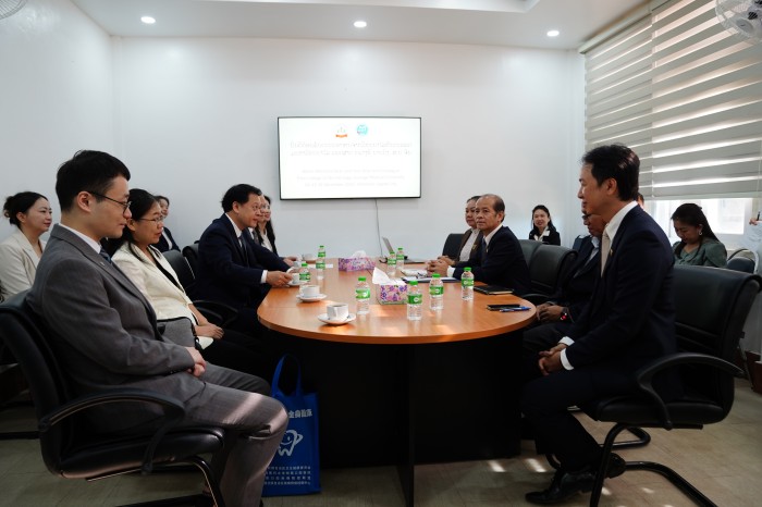 1. 两院座谈会_副本.jpg
