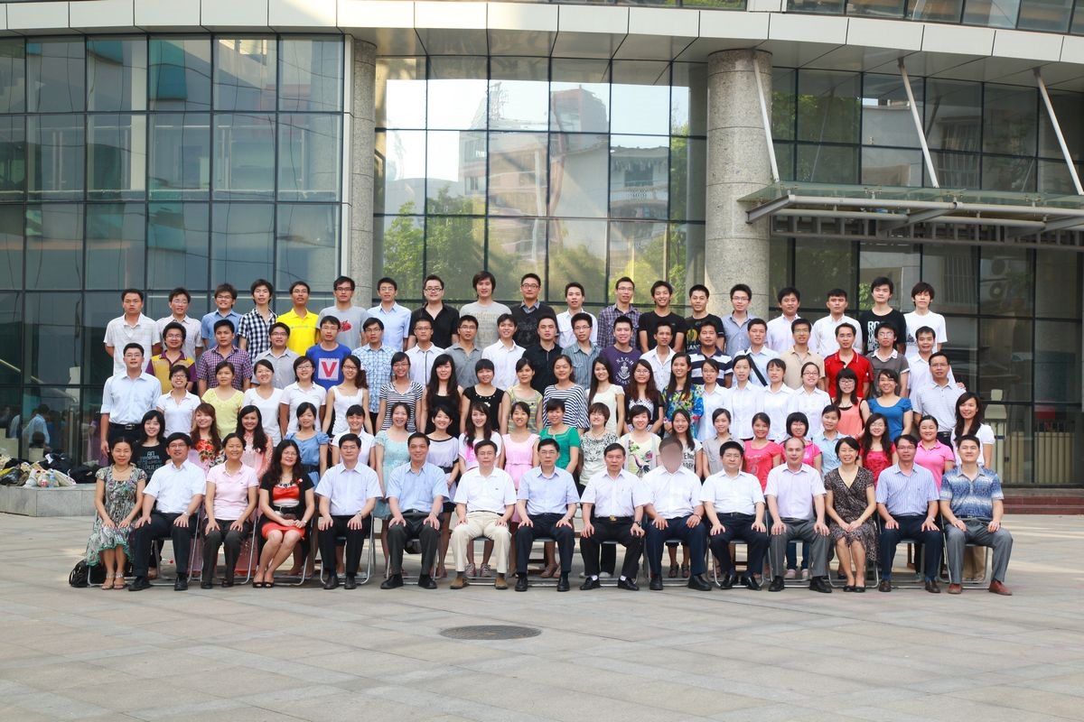 2006级口腔医学专业毕业照.jpg 2006级口腔医学专业毕业照.jpg