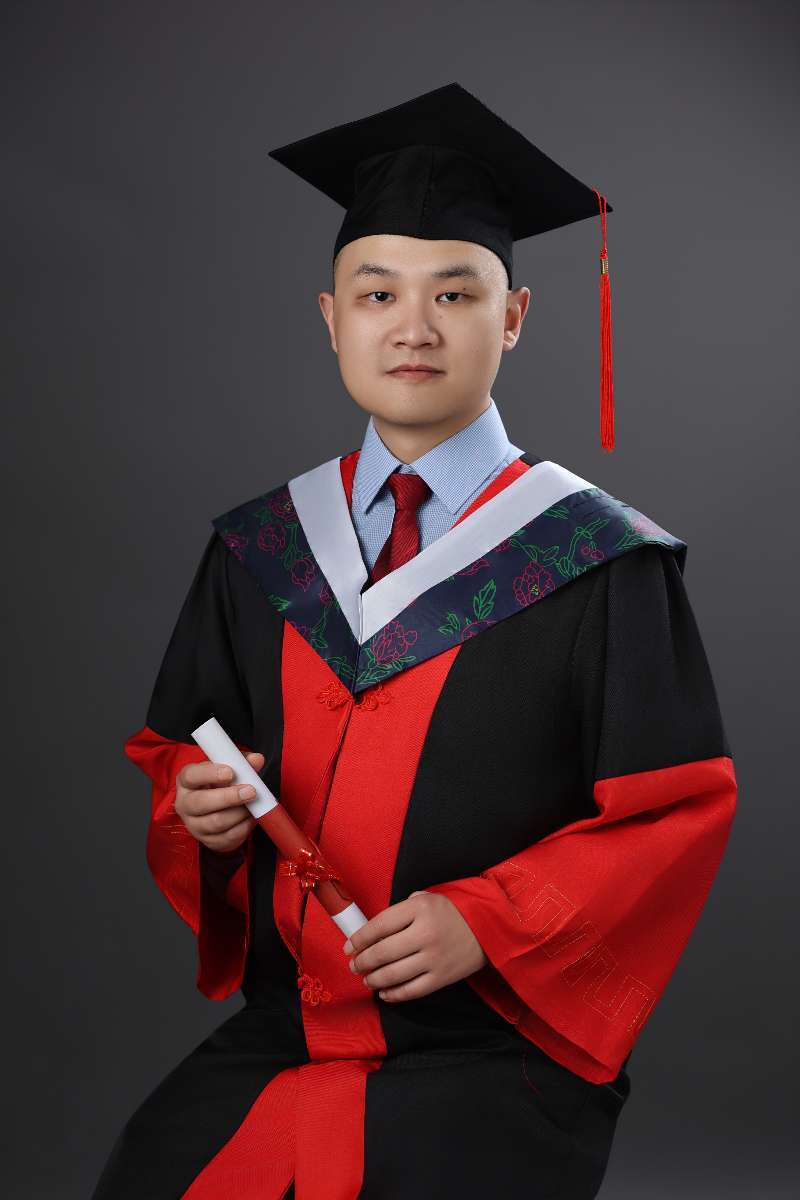 王冰格.jpg 王冰格.jpg