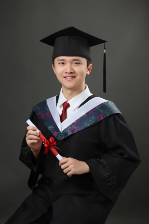 黄琪杰.jpg 黄琪杰.jpg