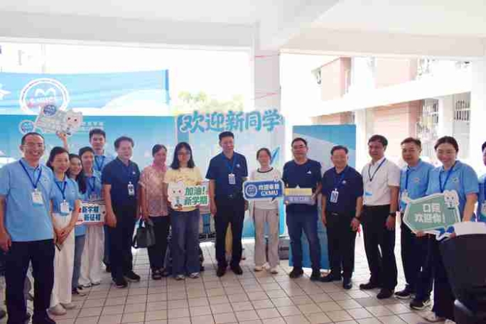 用心迎新，筑梦启航——我院2026级本科新生报到工作圆满结束 第 2 张